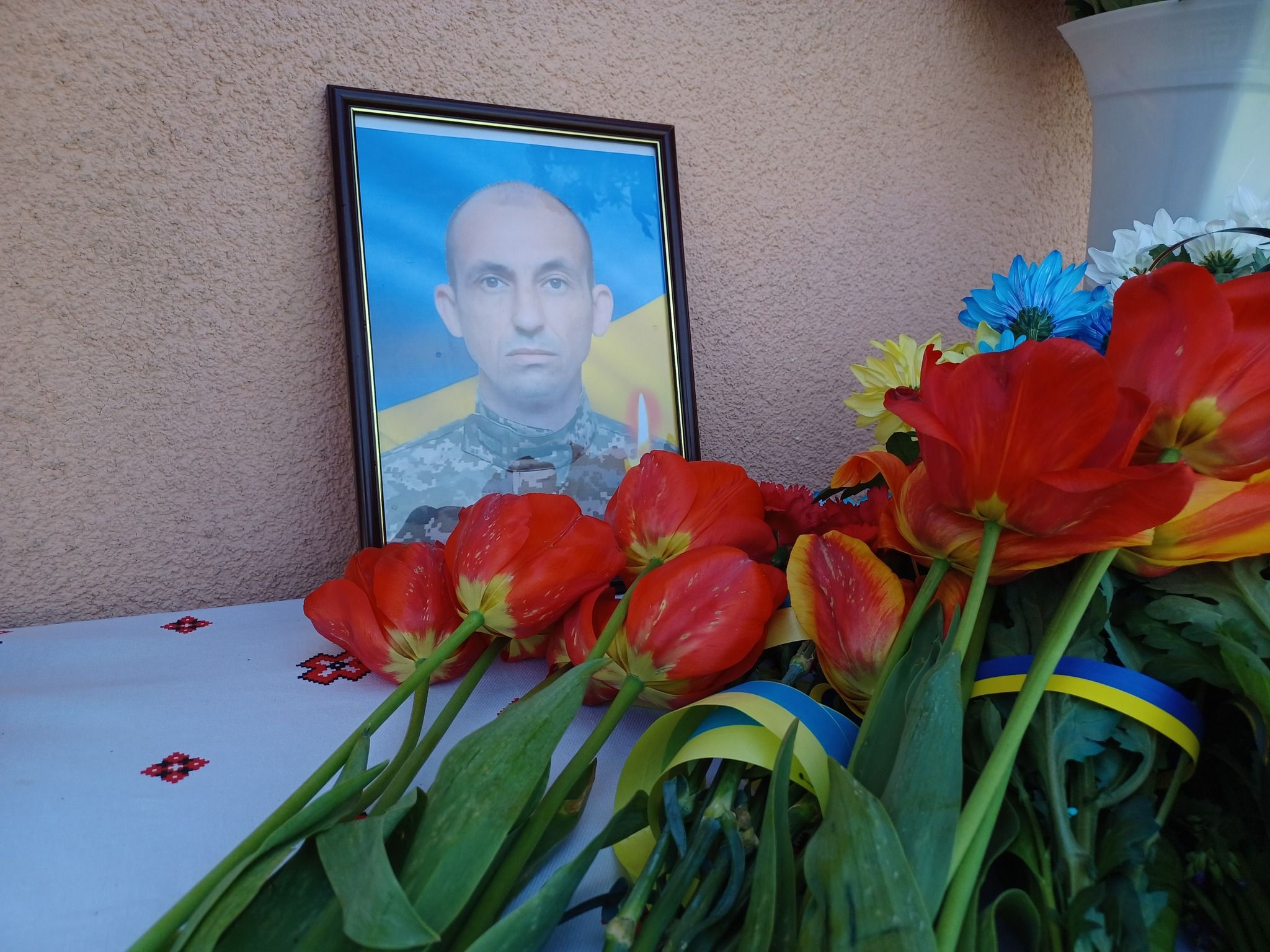 Новини Хмельницького - фото з На Шепетівщині увіковічнили пам’ять загиблого солдата (ФОТО)