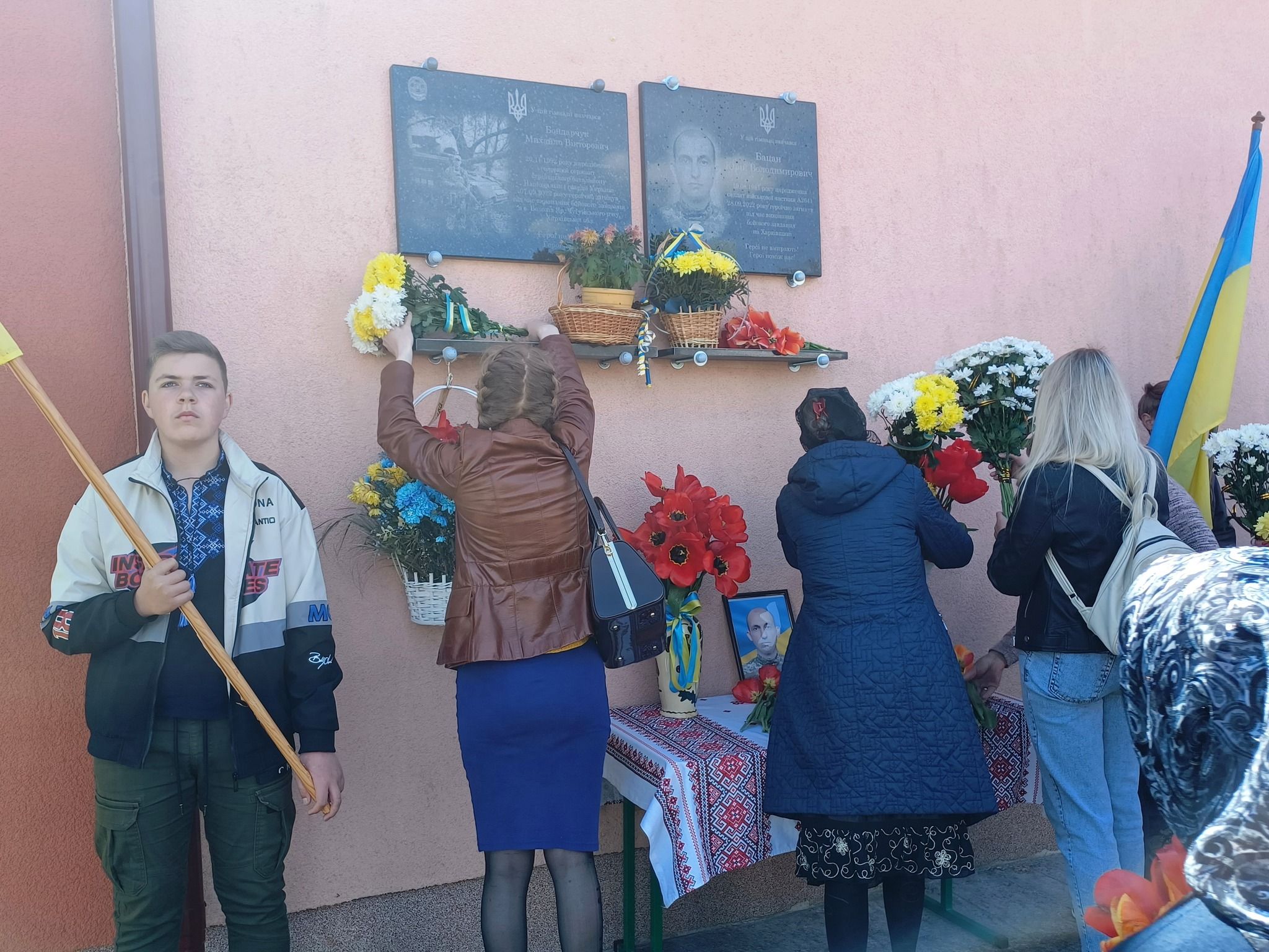 Новини Хмельницького - фото з На Шепетівщині увіковічнили пам’ять загиблого солдата (ФОТО)