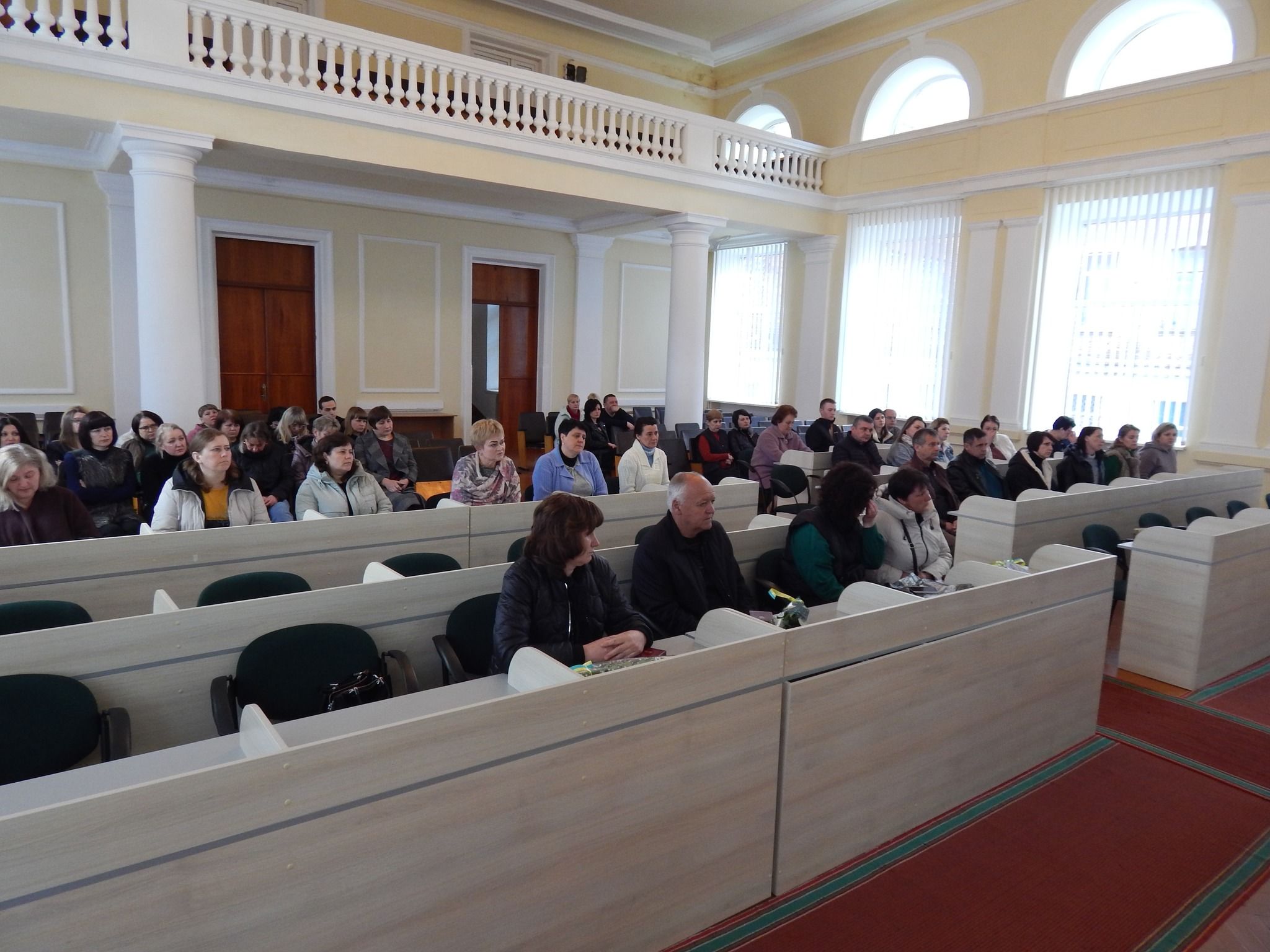 Новини Хмельницького - фото з На Шепетівщині рідним загиблих воїнів вручили посмертні ордени «За мужність»