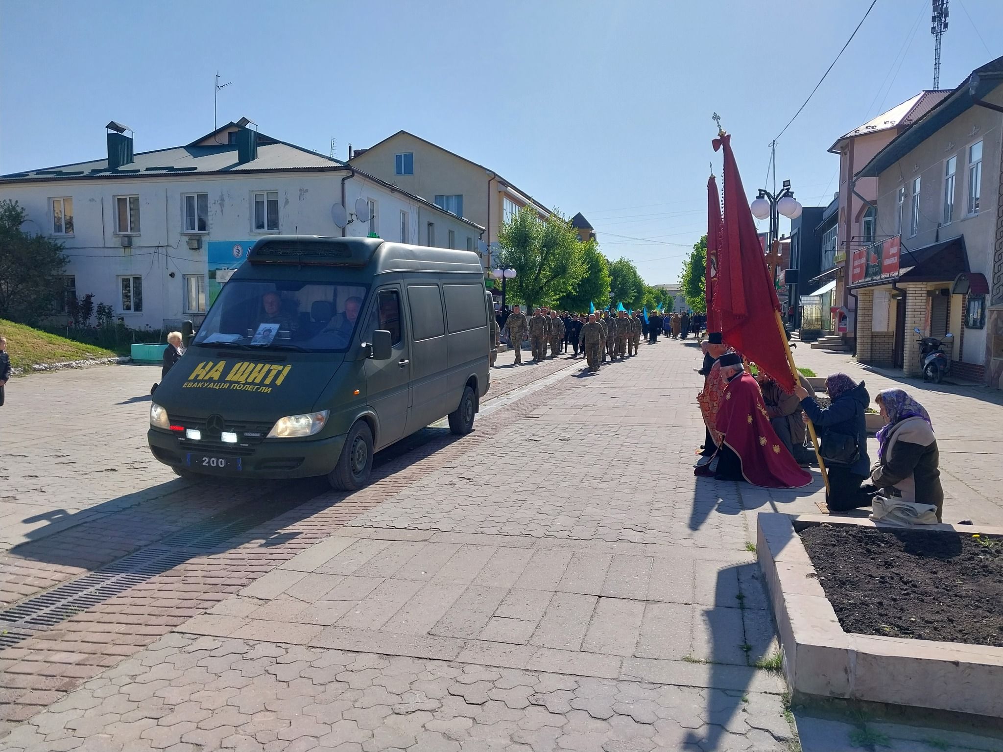 Новини Тернополя - фото з Борщівська громада у жалобі зустріла своїх полеглих Героїв