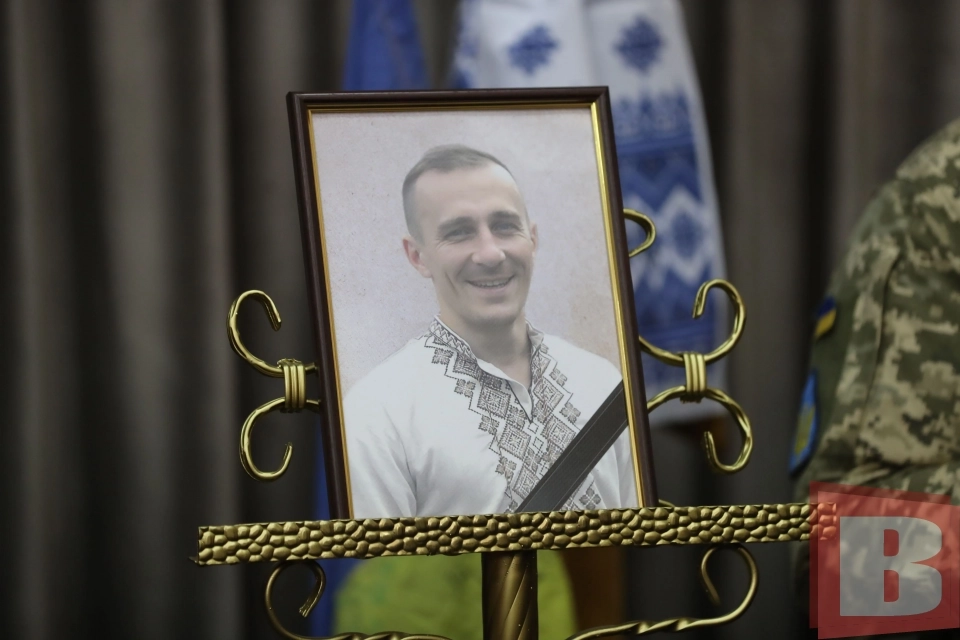 Новини Хмельницького - фото з Ще трьох Героїв Хмельниччини посмертно нагородили почесними орденами