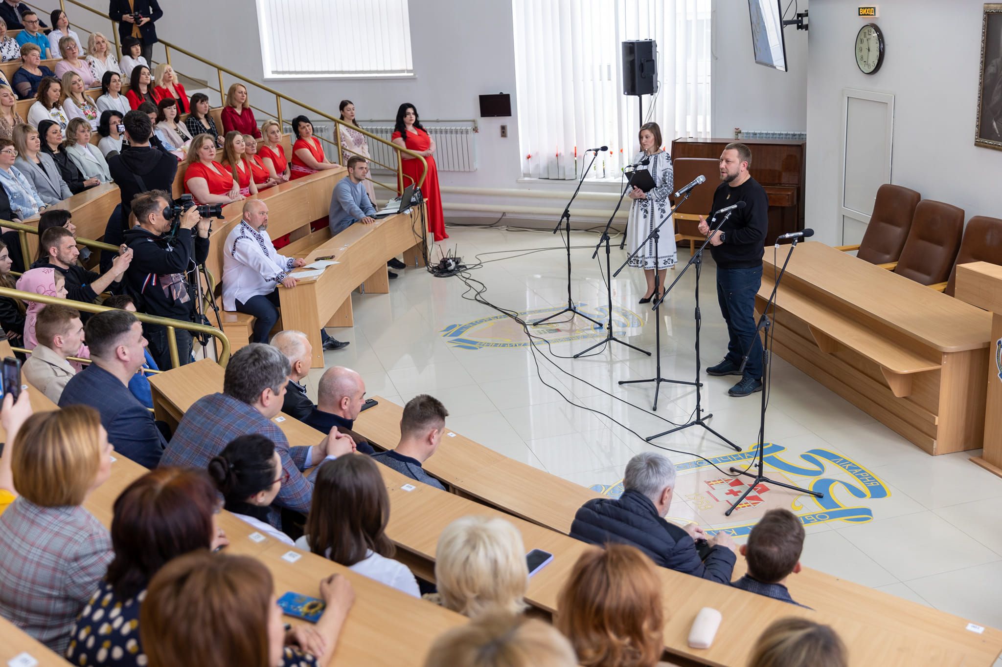Новини Тернополя - фото з У Тернополі привітали з професійним святом медичних сестер