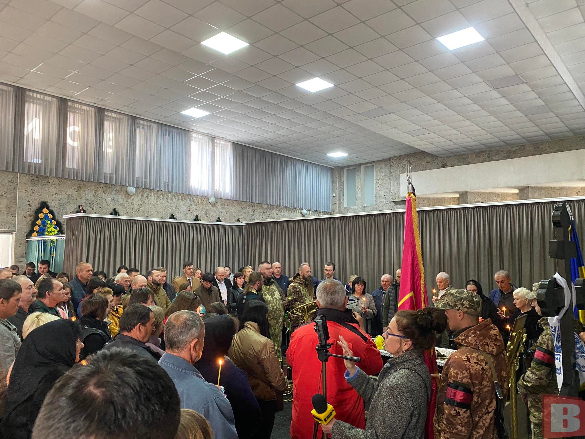 Новини Хмельницького - фото з У Хмельницькому попрощалися із Василем Гав’юком. У нього залишилася дружина і донька