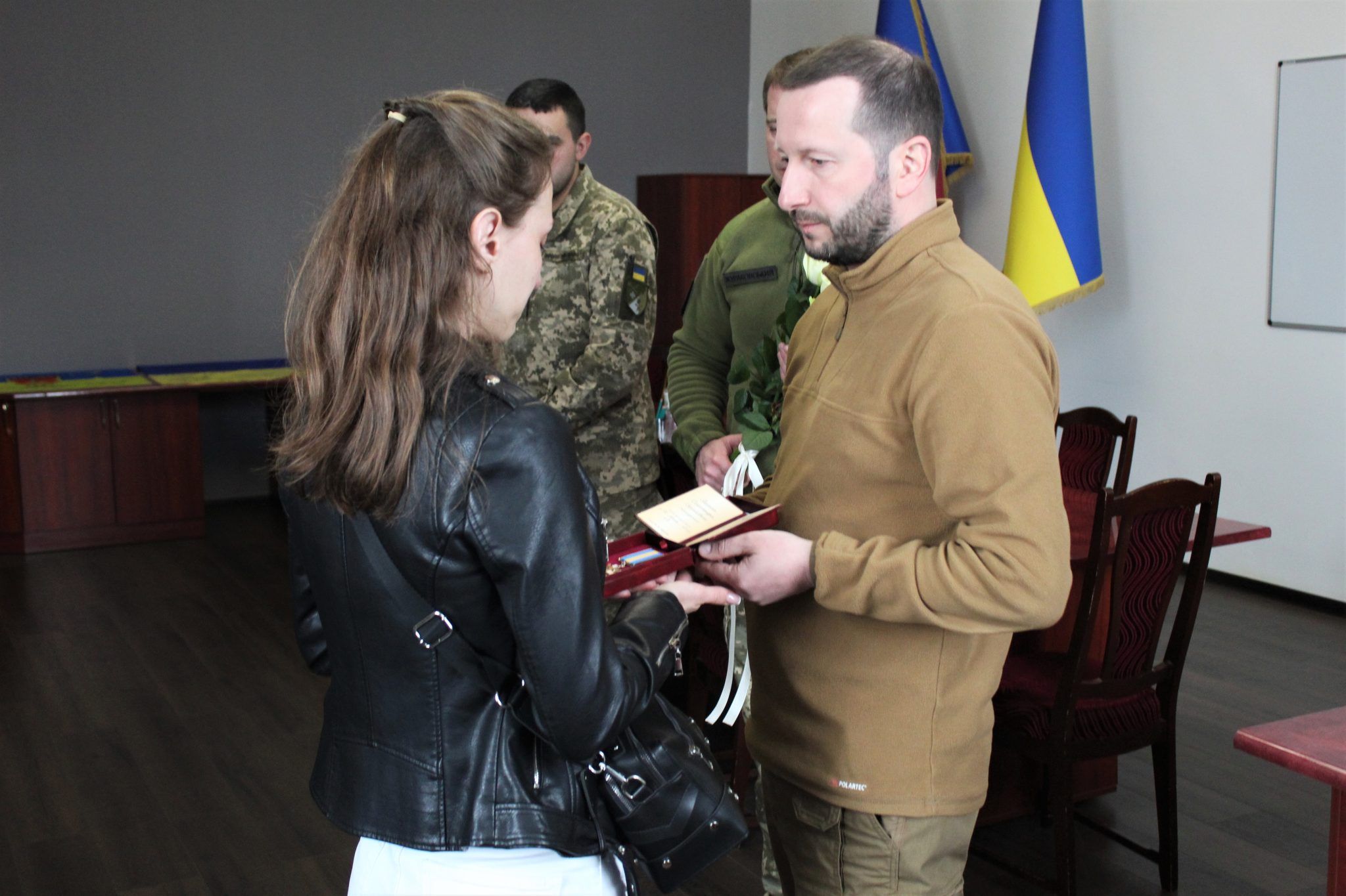 Новини Хмельницького - фото з Ще трьох Героїв Хмельниччини посмертно нагородили почесними орденами