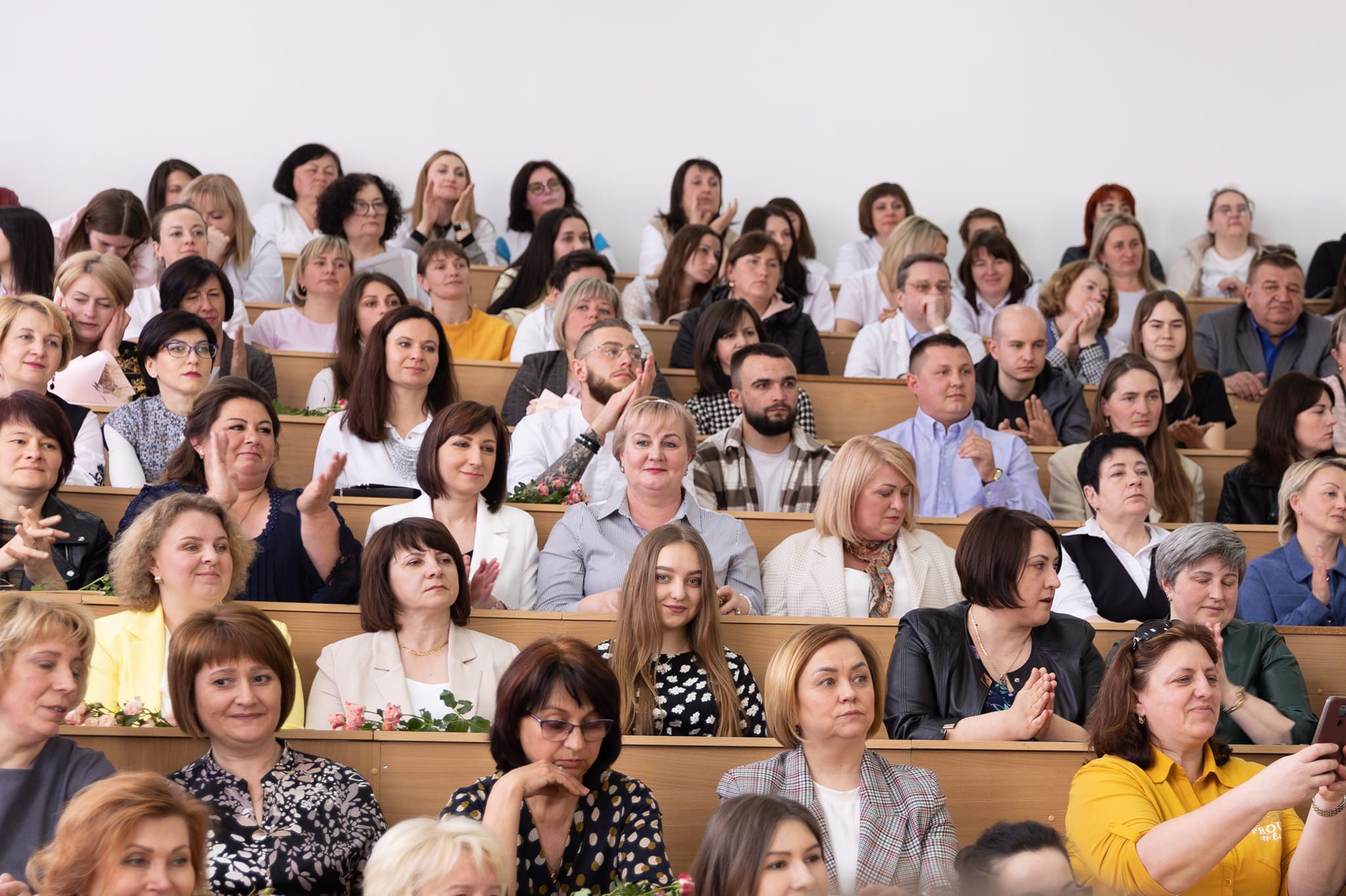 Новини Тернополя - фото з У Тернополі привітали з професійним святом медичних сестер