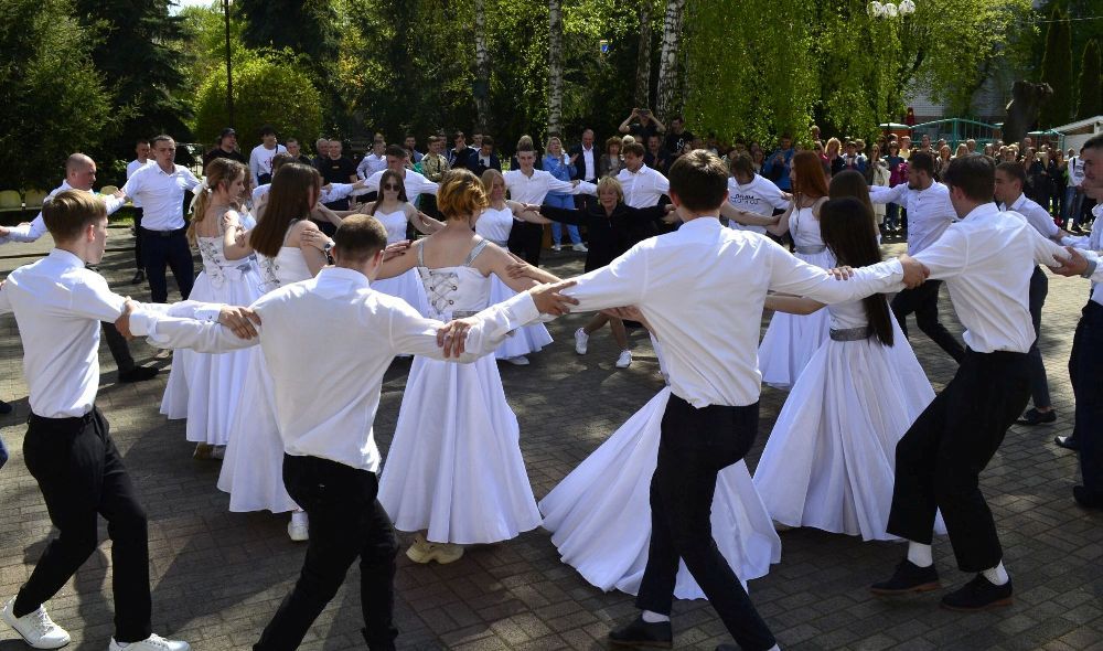 Новини Вінниці - фото з «Це була репетиція балу Перемоги». Як студенти під час війни складали іспит у формі танцю