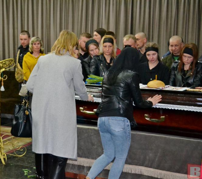 Новини Хмельницького - фото з Справжній офіцер і патріот. Хмельницький попрощався з 24-річним Василем Ільєвим
