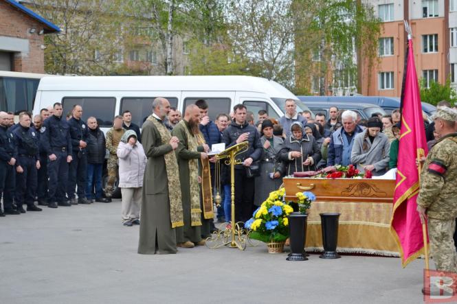 Новини Хмельницького - фото з Загинув 32-річний військовий Всеволод Грабар. Без батька залишилось двоє дітей