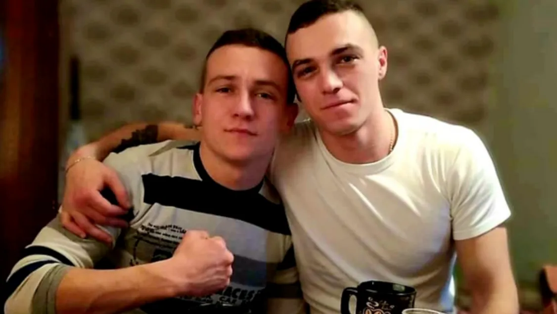 Новини Хмельницького - фото з Братів-воїнів зі Шепетівщини Зеленський посмертно нагородив орденами «За мужність»