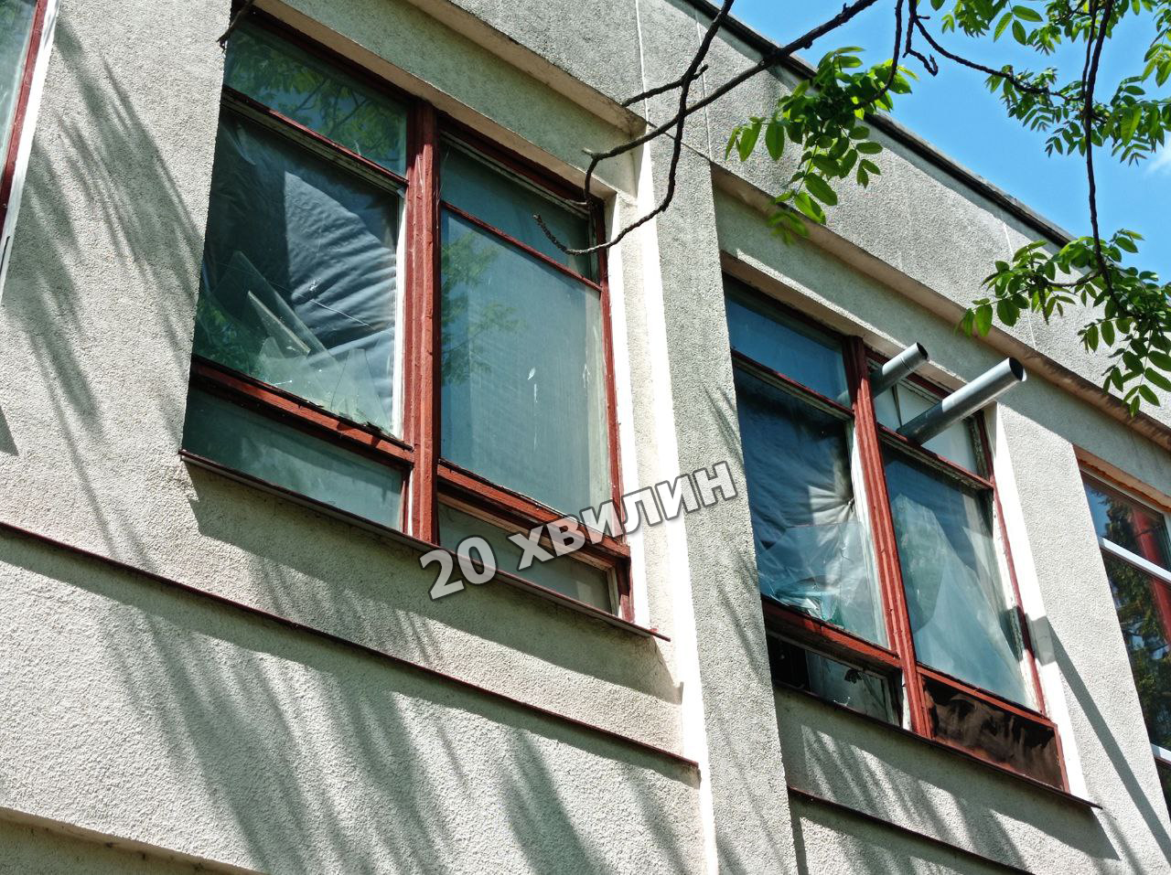 Новини Тернополя - фото з Вибухова хвиля потрощила вікна підприємств та університетів: які наслідки нічного обстрілу Тернополя