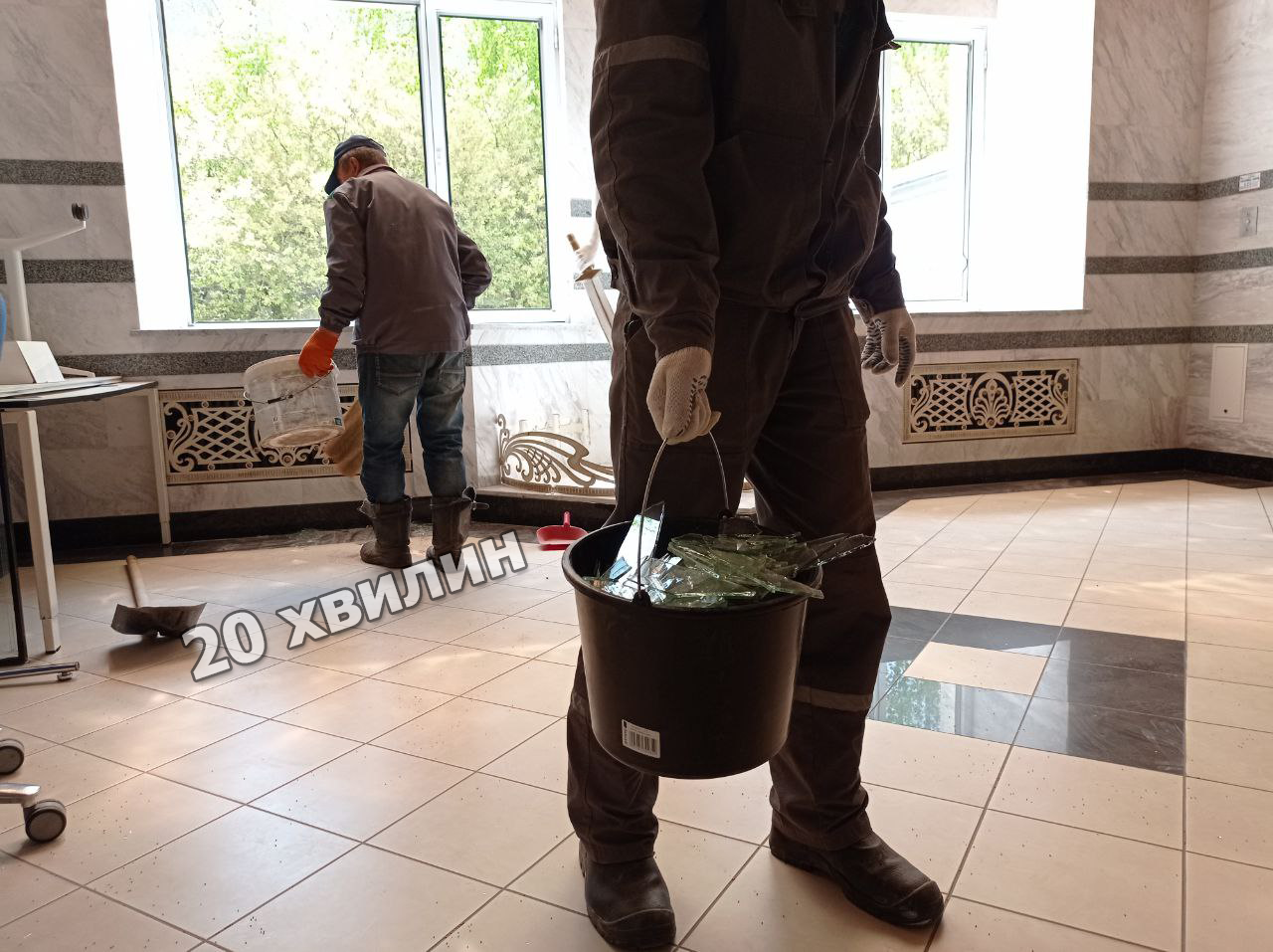 Новини Тернополя - фото з Вибухова хвиля потрощила вікна підприємств та університетів: які наслідки нічного обстрілу Тернополя