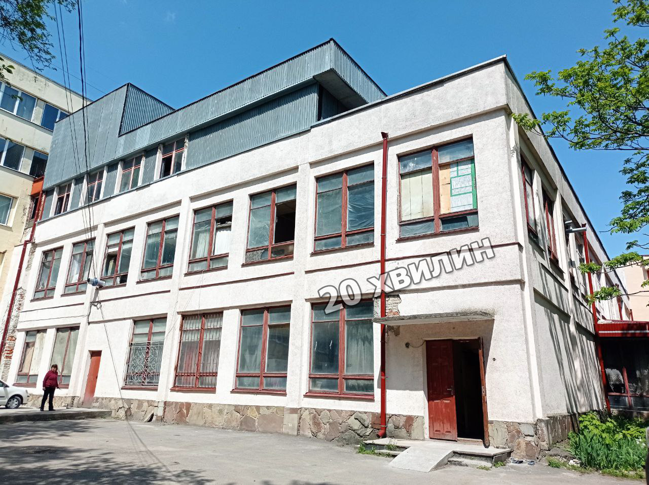 Новини Тернополя - фото з Вибухова хвиля потрощила вікна підприємств та університетів: які наслідки нічного обстрілу Тернополя