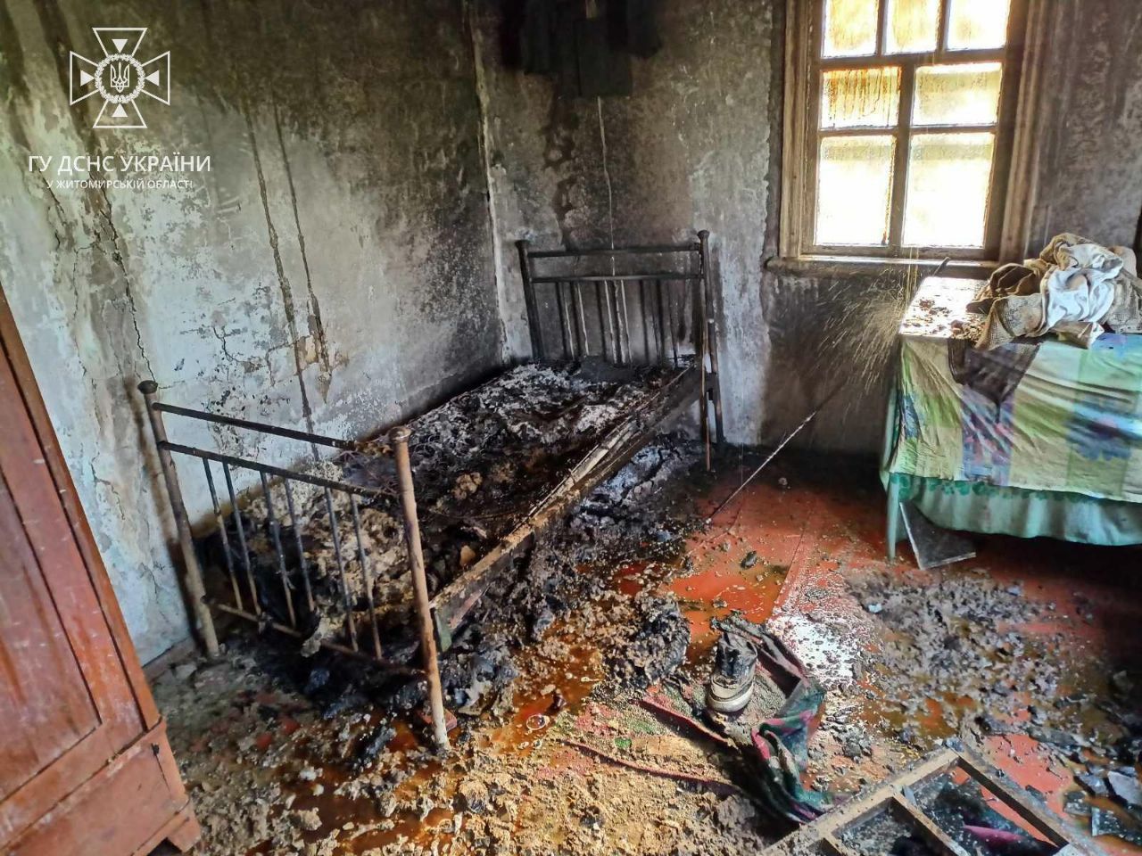 Новини Житомира - фото з У Житомирському районі на пожежі у житловому будинку загинув чоловік