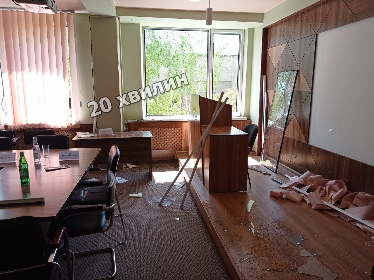 Новини Тернополя - фото з Вибухова хвиля потрощила вікна підприємств та університетів: які наслідки нічного обстрілу Тернополя