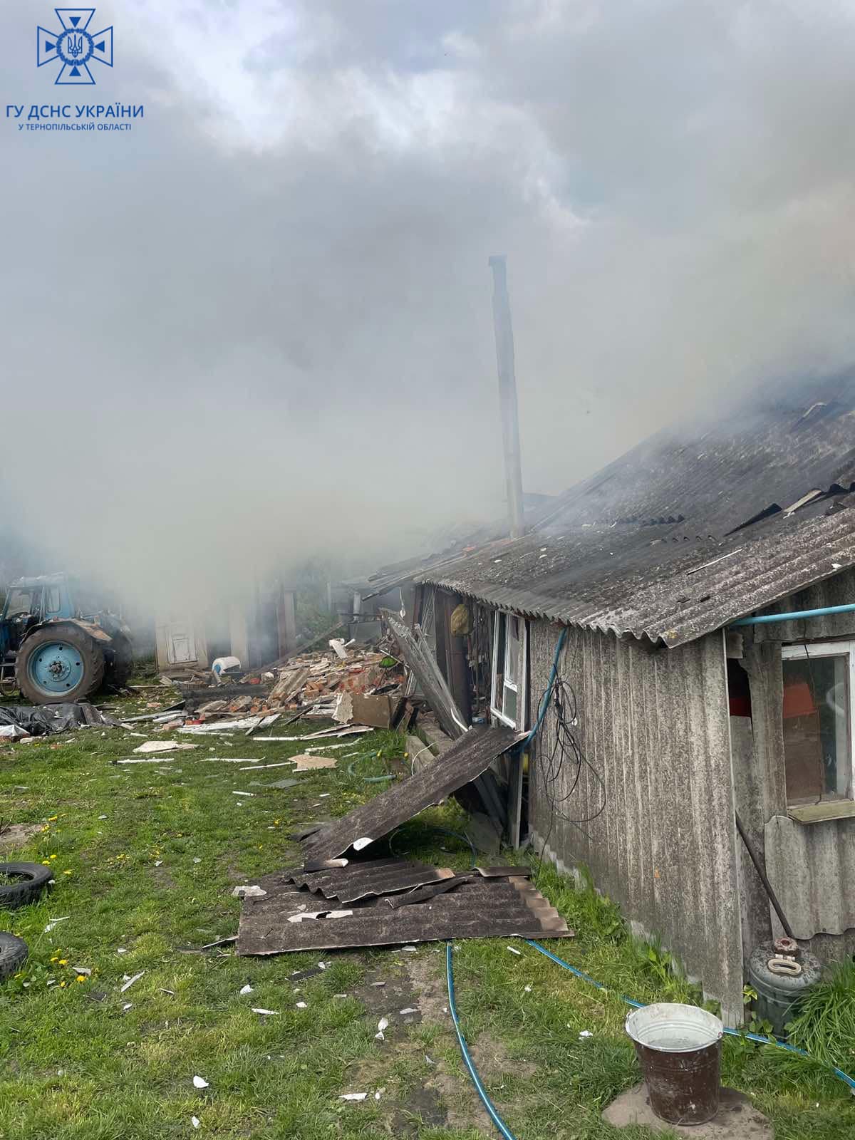Новини Тернополя - фото з На Чортківщині вогонь охопив три будівлі