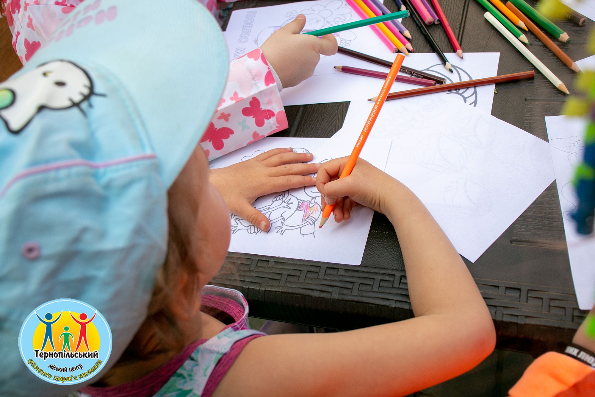 Новини Тернополя - фото з Матусі з дітьми розважались у парку «Сопільче»