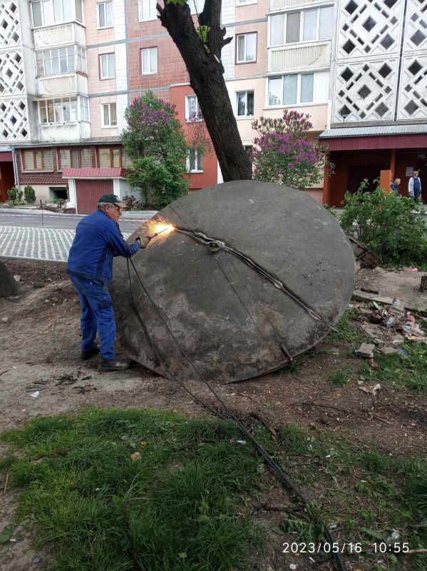 Новини Тернополя - фото з У Тернополі демонтували кіоск на Коновальця