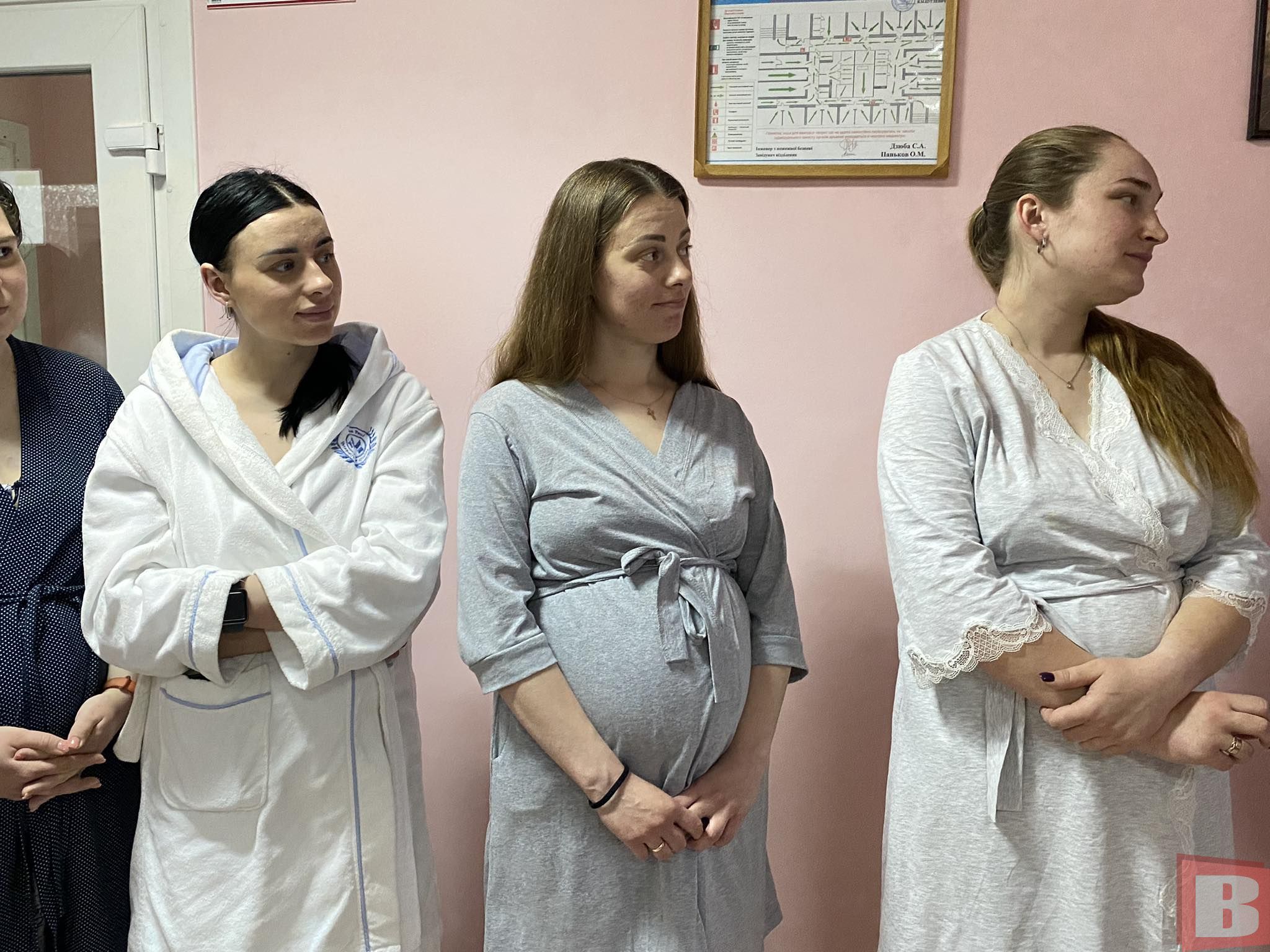 Новини Хмельницького - фото з Перші години життя провели в укритті. Як у День вишиванки вітали новонароджених у Хмельницькому