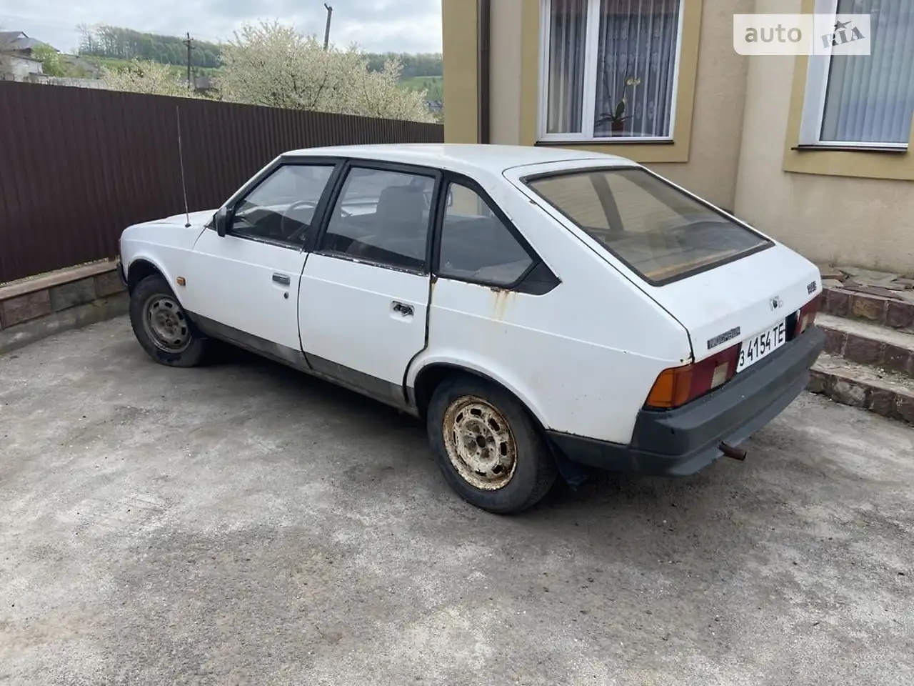 Новини Тернополя - фото з Є за 7 тисяч гривень, а є й за кілька мільйонів: найдорожчі і найдешевші авто, які продають в області