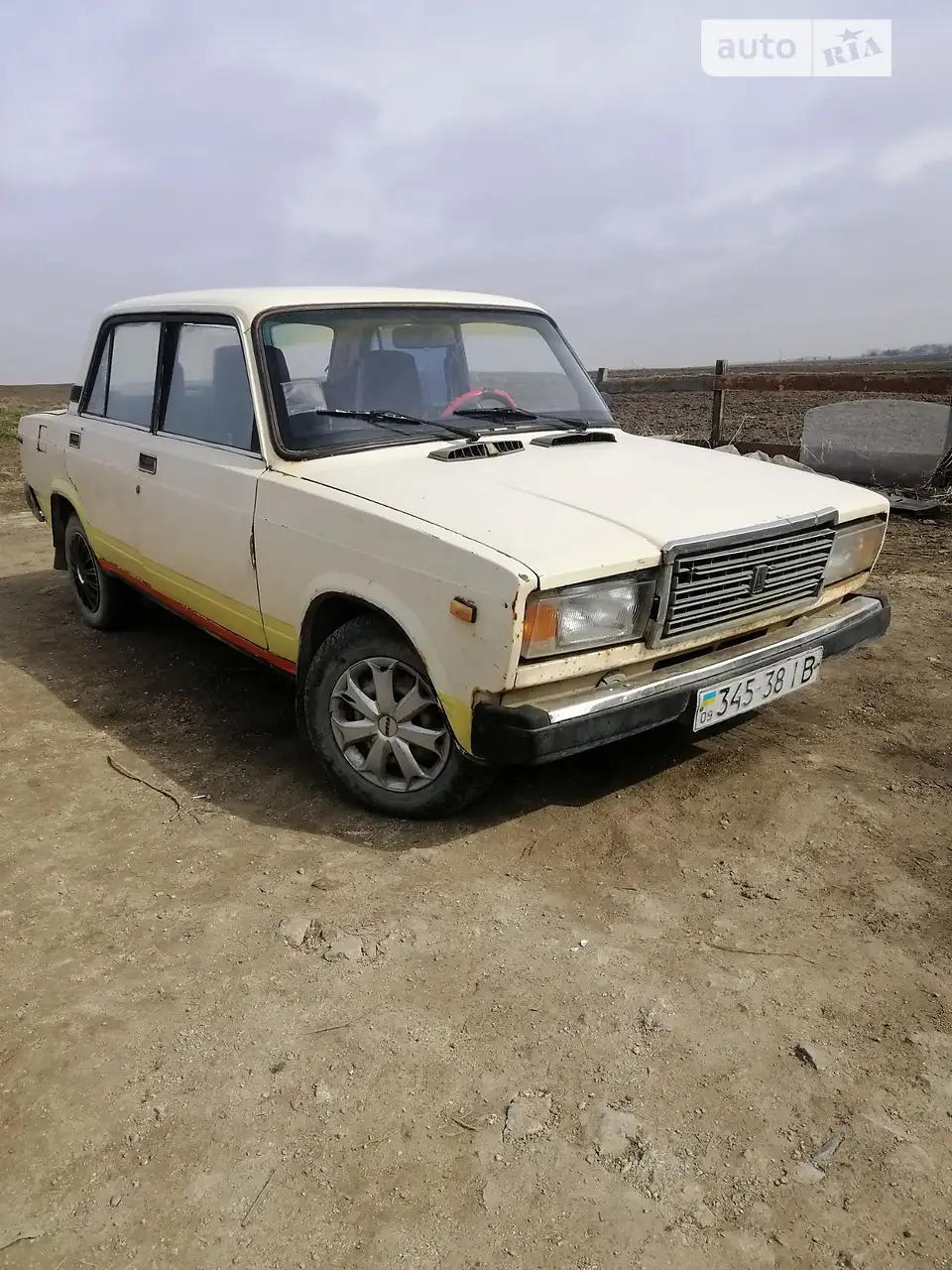 Новини Тернополя - фото з Є за 7 тисяч гривень, а є й за кілька мільйонів: найдорожчі і найдешевші авто, які продають в області