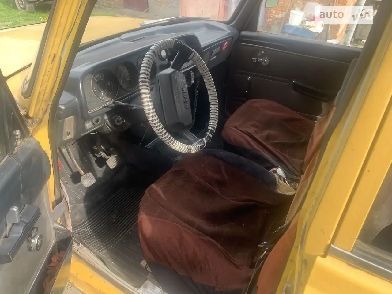 Новини Тернополя - фото з Є за 7 тисяч гривень, а є й за кілька мільйонів: найдорожчі і найдешевші авто, які продають в області