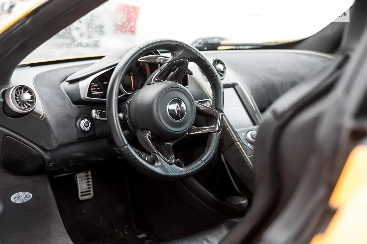 Новини Тернополя - фото з Є за 7 тисяч гривень, а є й за кілька мільйонів: найдорожчі і найдешевші авто, які продають в області