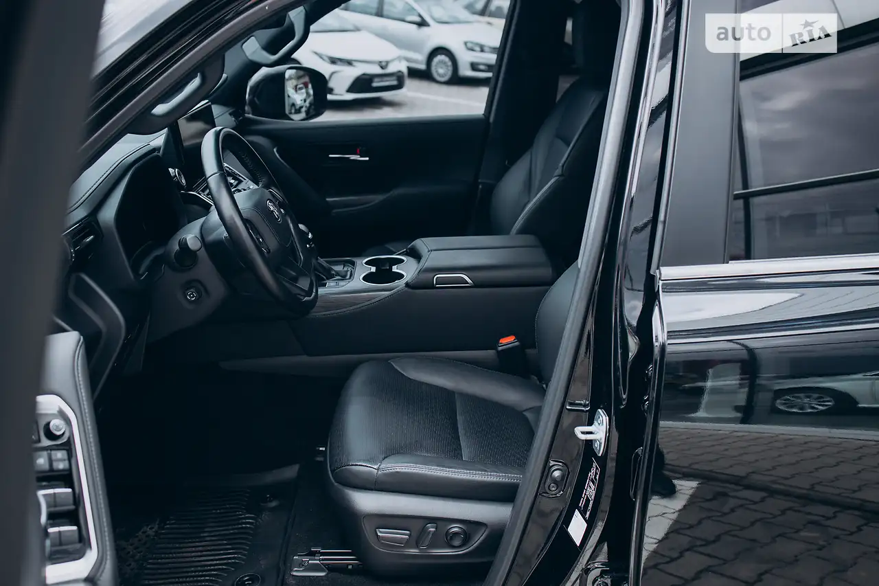 Новини Тернополя - фото з Є за 7 тисяч гривень, а є й за кілька мільйонів: найдорожчі і найдешевші авто, які продають в області