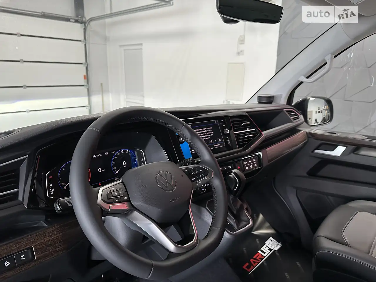 Новини Тернополя - фото з Є за 7 тисяч гривень, а є й за кілька мільйонів: найдорожчі і найдешевші авто, які продають в області