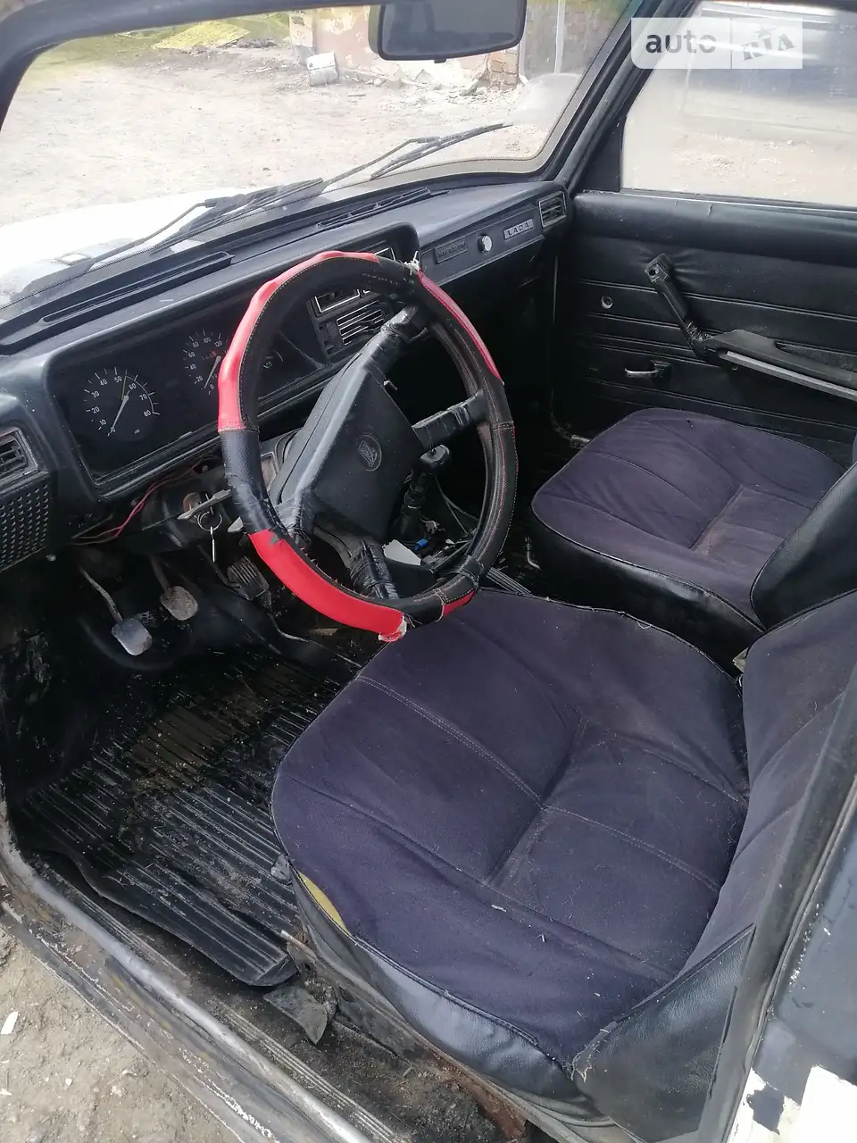 Новини Тернополя - фото з Є за 7 тисяч гривень, а є й за кілька мільйонів: найдорожчі і найдешевші авто, які продають в області