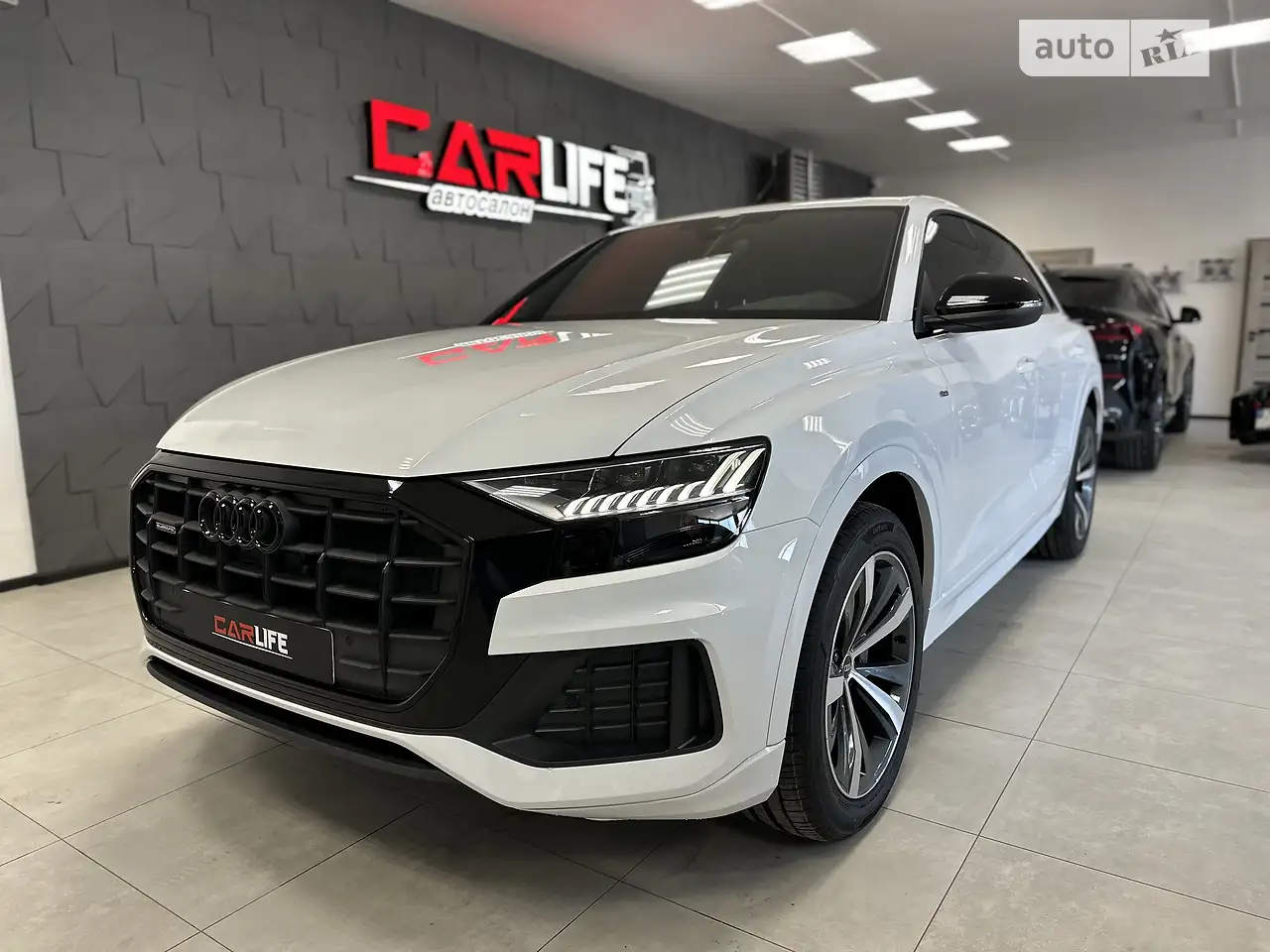 Новини Тернополя - фото з Є за 7 тисяч гривень, а є й за кілька мільйонів: найдорожчі і найдешевші авто, які продають в області