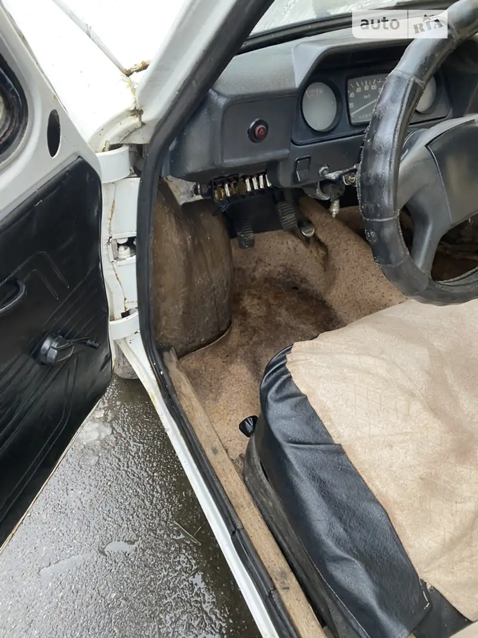 Новини Тернополя - фото з Є за 7 тисяч гривень, а є й за кілька мільйонів: найдорожчі і найдешевші авто, які продають в області