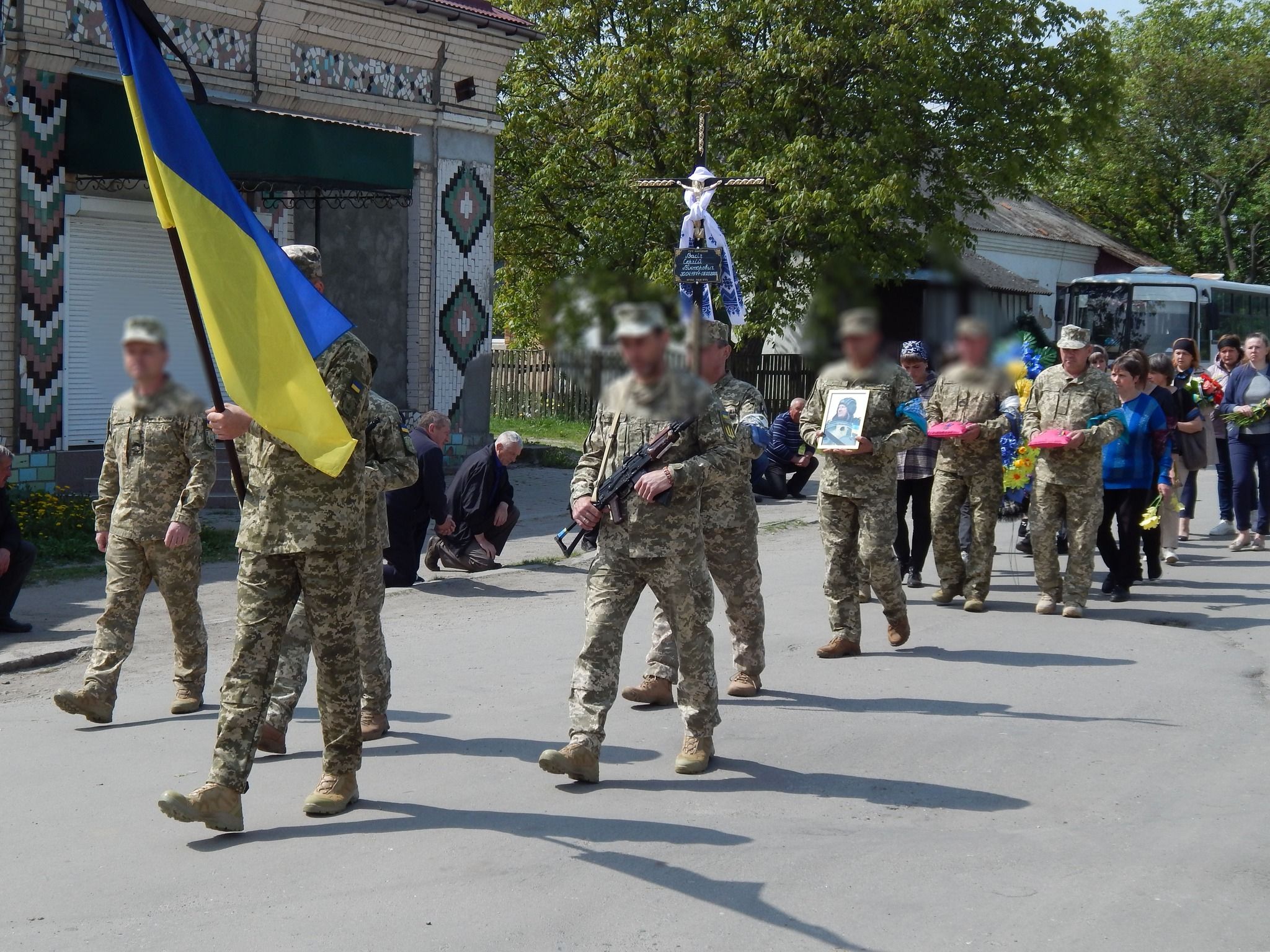 Новини Хмельницького - фото з Одним з перших прийняв бій: перепоховали танкіста з Шепетівщини