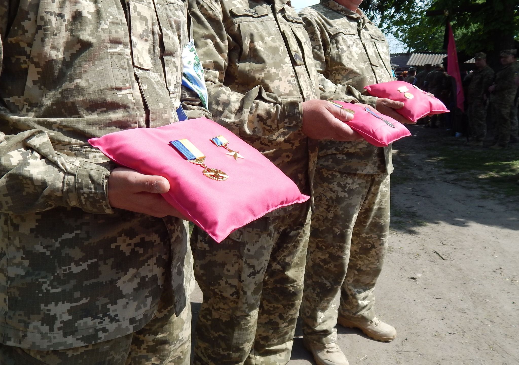 Новини Хмельницького - фото з Одним з перших прийняв бій: перепоховали танкіста з Шепетівщини