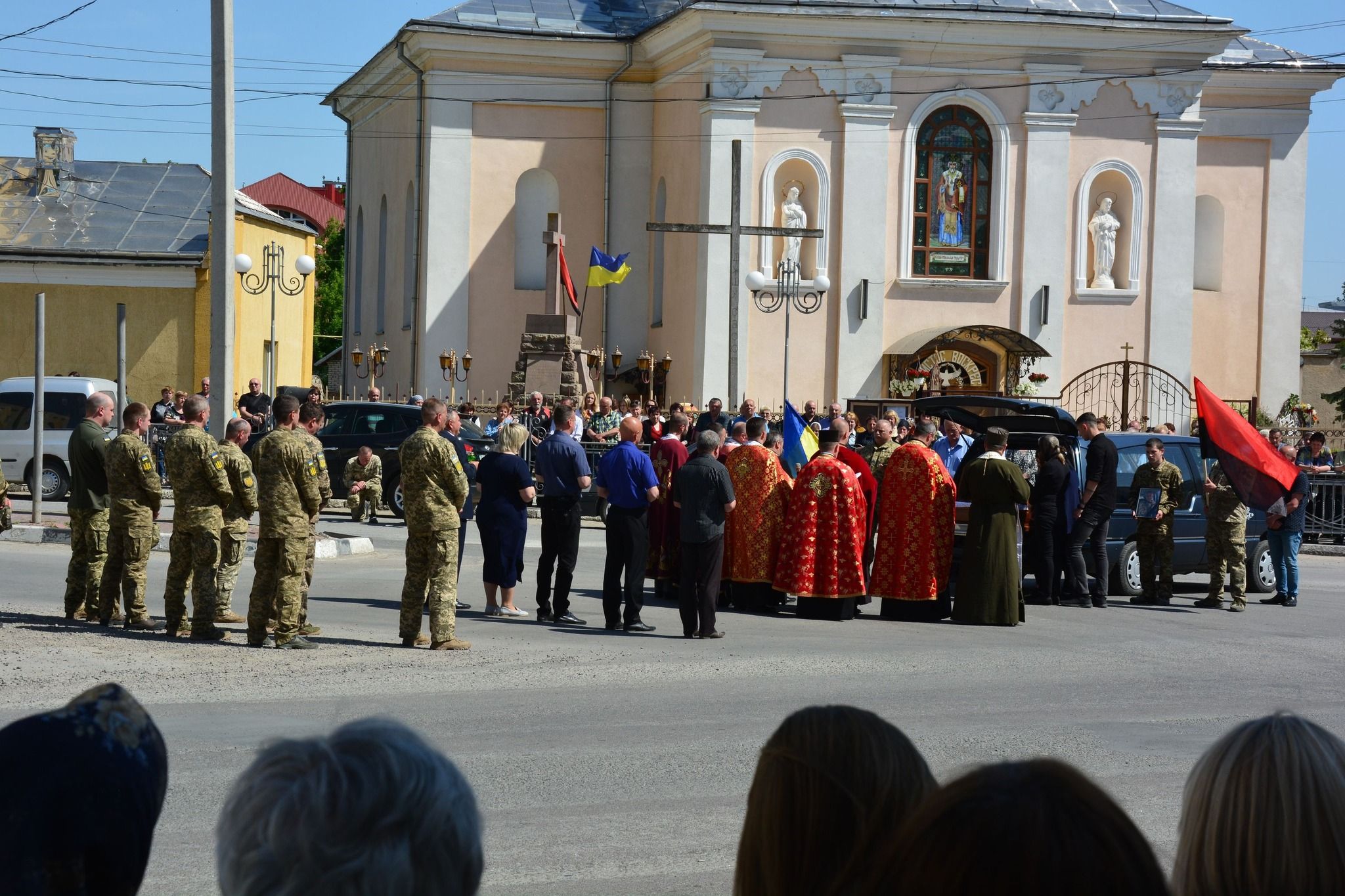 Новини Тернополя - фото з Дружина, дочка і син зустріли свого Героя Валерія Штика у Теребовлі