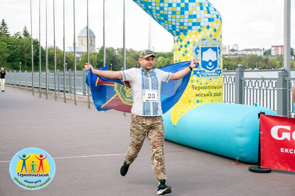 Новини Тернополя - фото з Понад 70 учасників долучилися у Тернополі до символічного пробігу у вишиванках