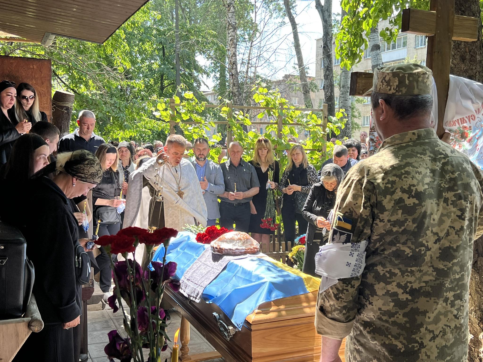 Новини Вінниці - фото з У квітні пішов на фронт і за кілька тижнів загинув. Вінниця попрощалась з Віталієм Медведським