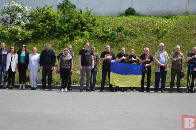 Новини Хмельницького - фото з Загинув на руках у дружини-медика. Хмельницький попрощався з підполковником Сергієм Гулевським