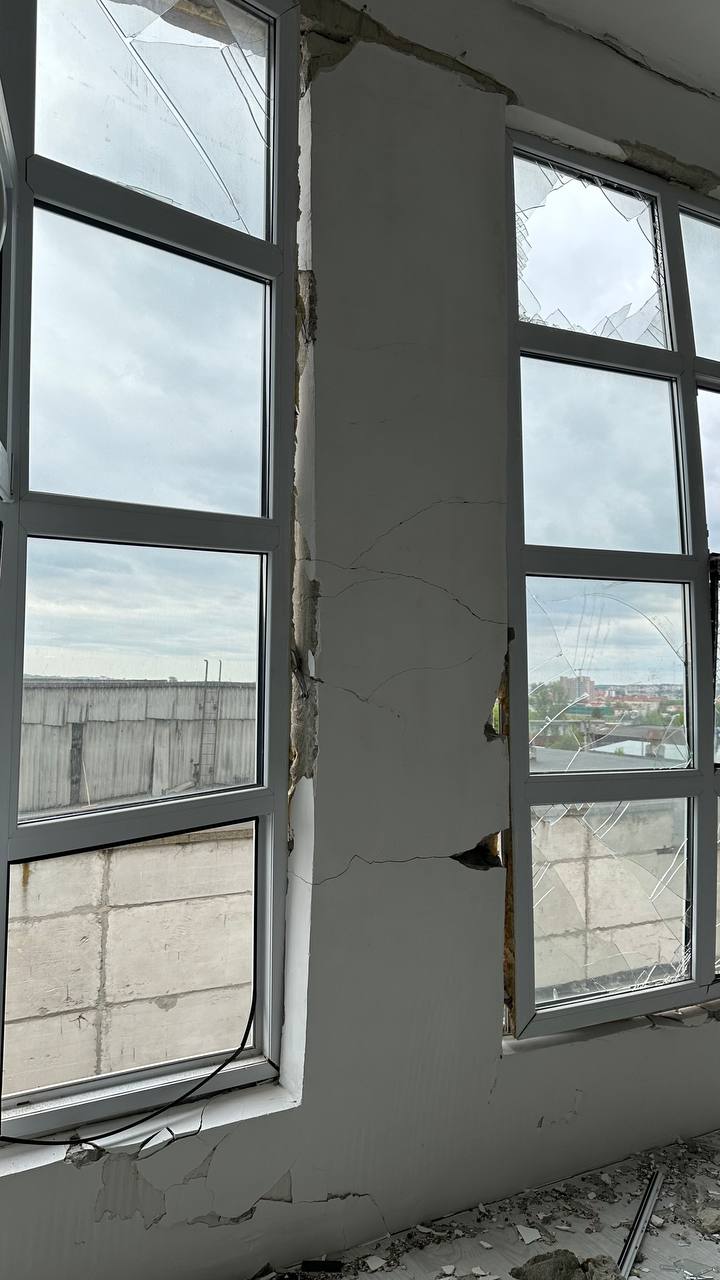 Новини Тернополя - фото з Творить красу на руїнах: як власниця відбудовує понівечену від обстрілу фотостудію і відновлює роботу