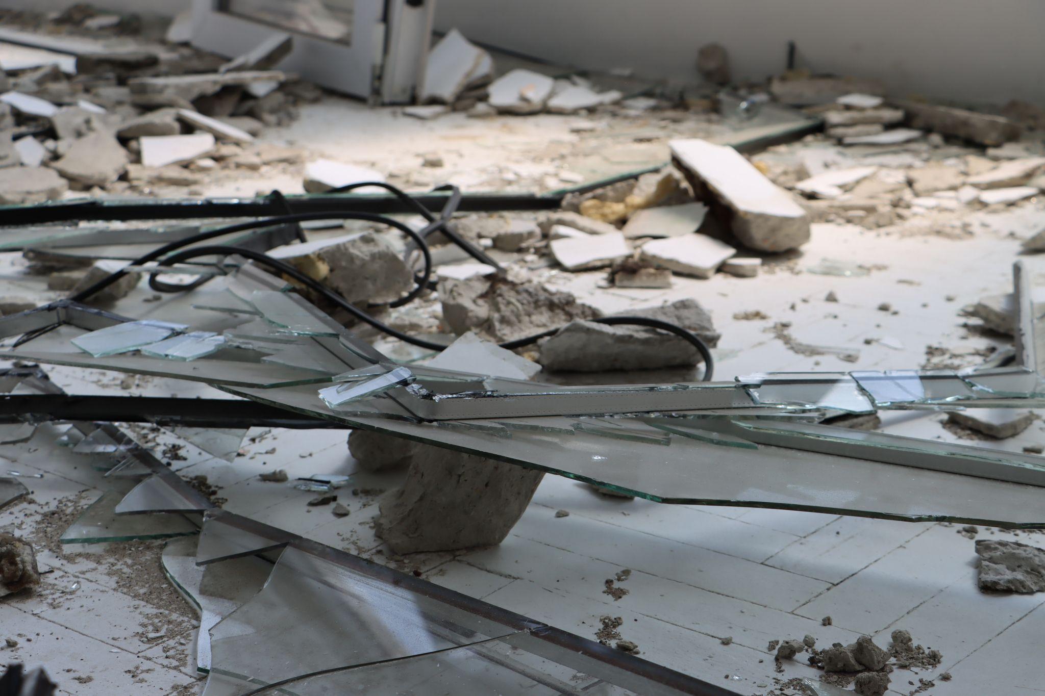 Новини Тернополя - фото з Творить красу на руїнах: як власниця відбудовує понівечену від обстрілу фотостудію і відновлює роботу