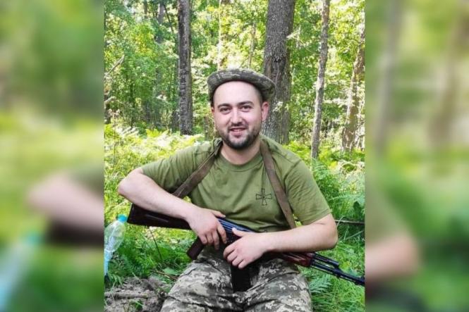 Новини Козятина - фото з Козятин віддає останню шану військовому Владиславу Сохинчуку «Колись ти мені сказав, що тебе ніхто не буде пам‘ятати, коли ти загинеш. Але я не забуду»