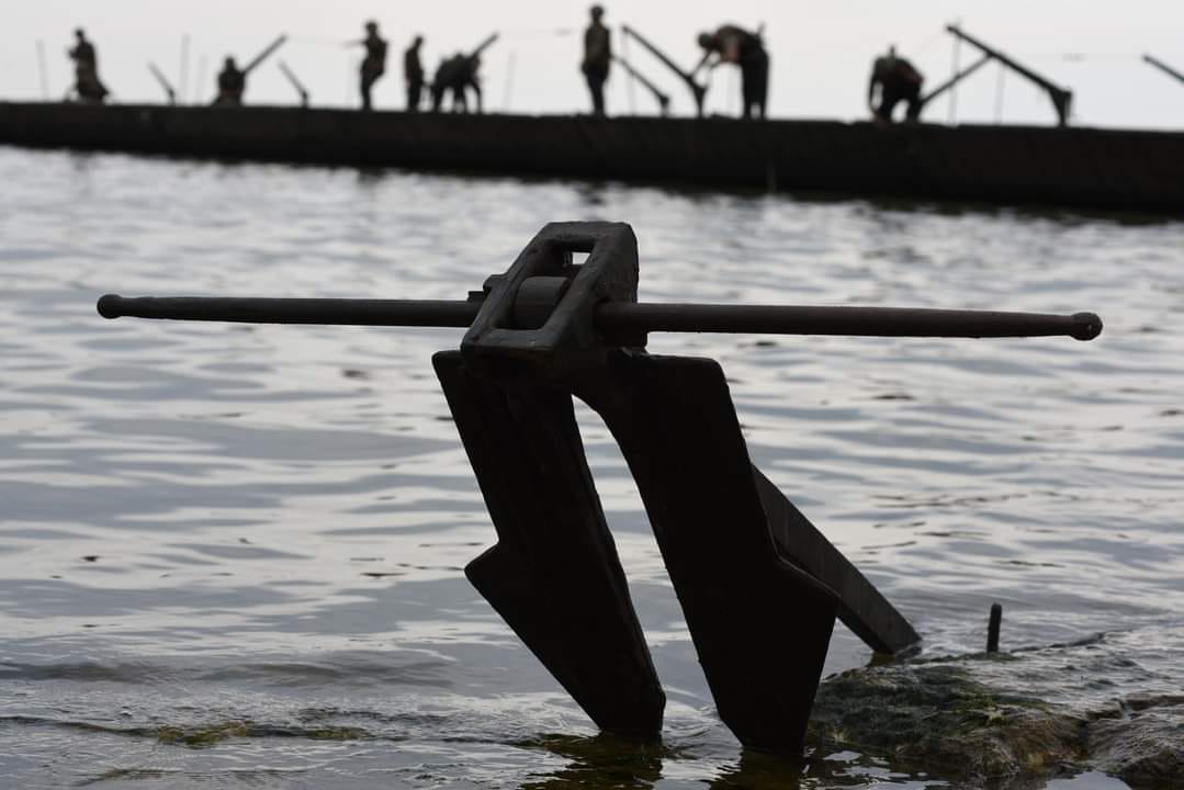 Новини Вінниці - фото з Наші військові за минулу добу знищили три ворожих танки та російську ППО На зображенні може бути: 3 людини та текст