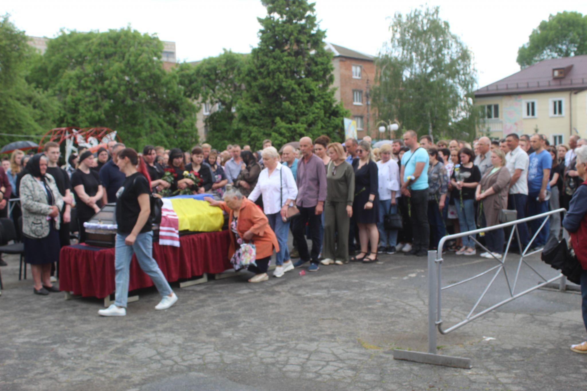 Новини Козятина - фото з Він був тихим і любив дітей. В останню путь провели Владислава Сохинчука