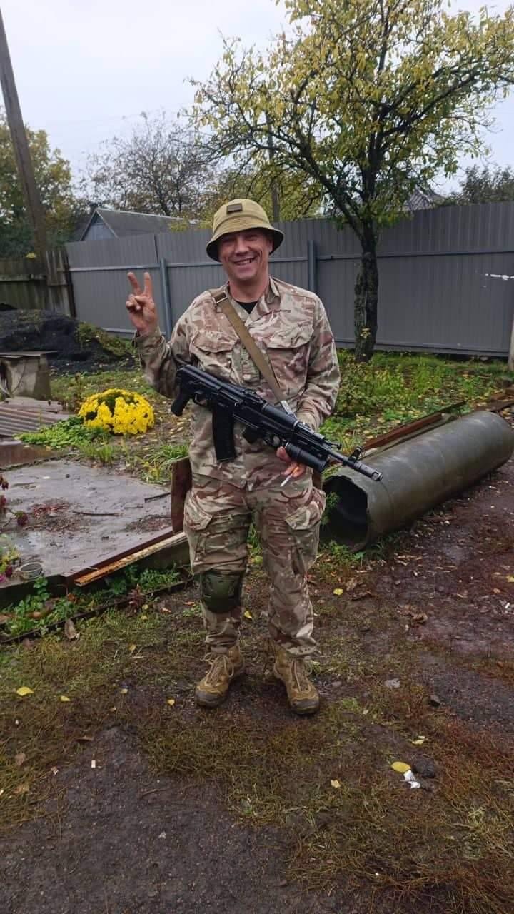 Новини Хмельницького - фото з Затрофеїв танк та взяв у полон диверсанта. Історія військового із Городка