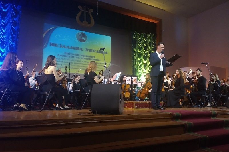 Новини Тернополя - фото з Коледж імені Крушельницької у Тернополі відзначив своє 65-річчя: як проходило святкування (ФОТО)