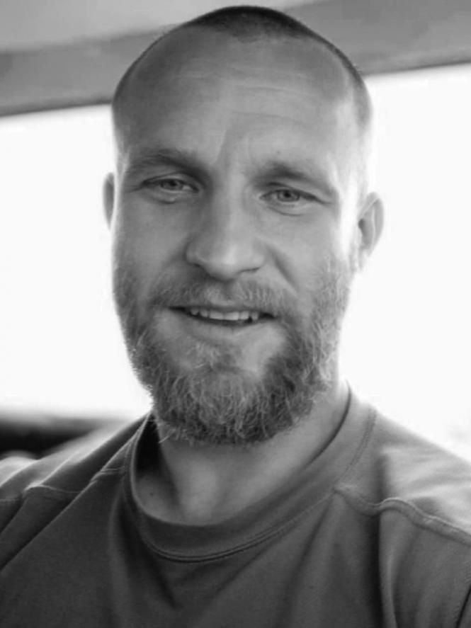 Новини Вінниці - фото з Живий коридор для Героя: до Немії на щиті повертається полеглий воїн