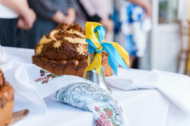 Новини Вінниці - фото з У вінницьких школах пролунав останній дзвоник. Фото та відео дня