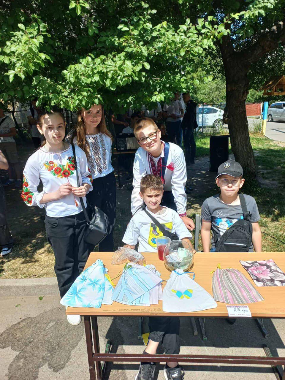 Новини Вінниці - фото з Понад 170 тисяч за страви подільської кухні. Ліцей №27 провів ярмарок на підтримку ЗСУ