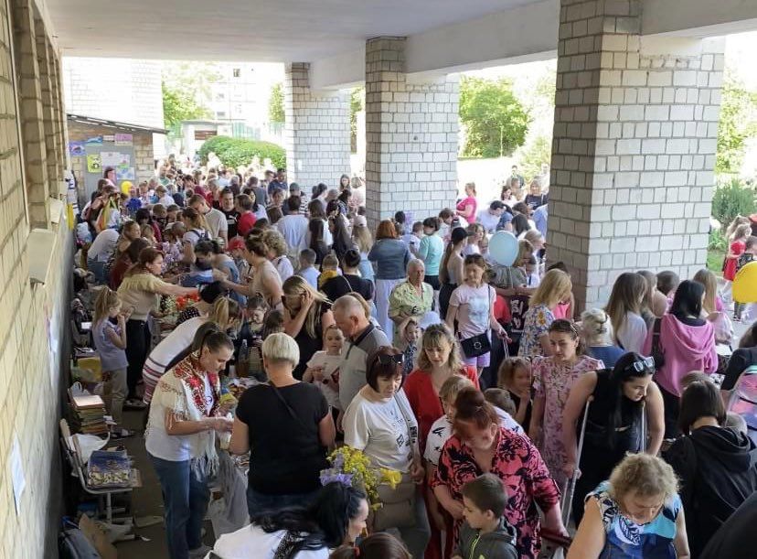 Новини Вінниці - фото з Понад 170 тисяч за страви подільської кухні. Ліцей №27 провів ярмарок на підтримку ЗСУ