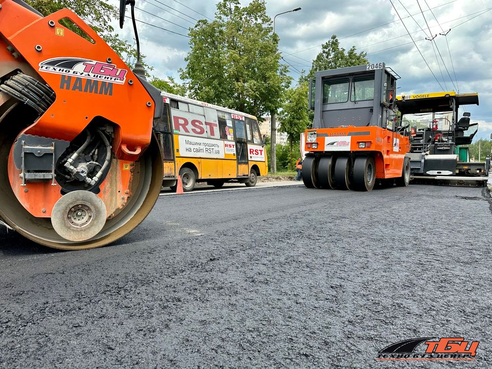 Новини Тернополя - фото з На вулиці Тарнавського частково обмежили рух транспорту: там ремонтують дорогу