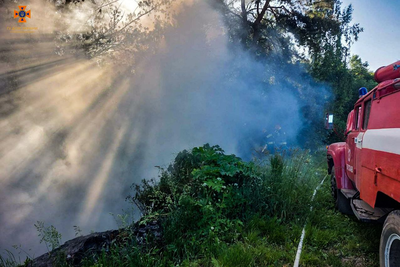 Новини Хмельницького - фото з Пожежа на Свободи: згорів балкон у дев’ятиповерхівці (ФОТО, ВІДЕО)